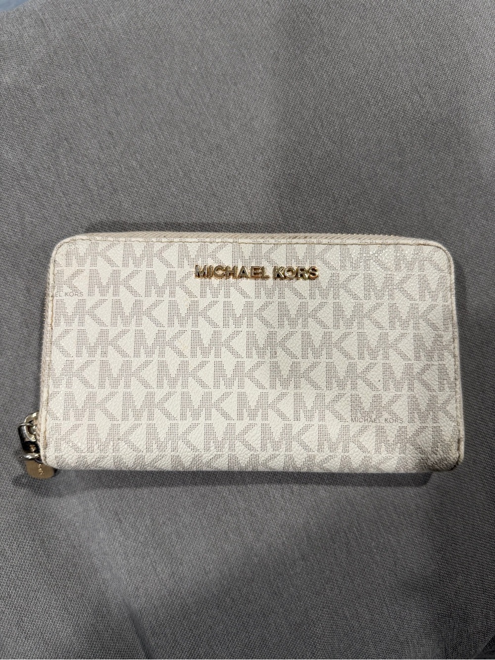 Michael Kors Cream/White MK Logo Zip Wallet with Gold Hardware